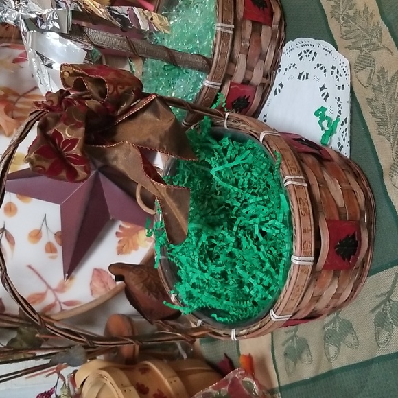 🎄BASKETS - Picture 3 of 8